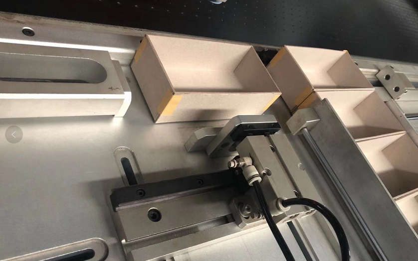 Mesin Pembuat Posisi Kotak